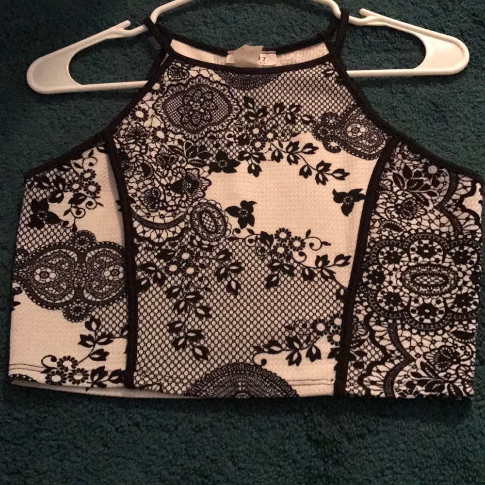 Lace printed crop top